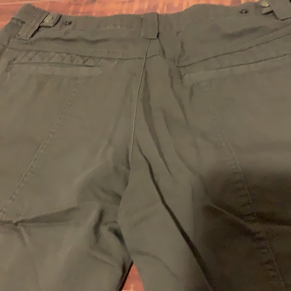 ❤️Roots Capri❤️ - Picture 3 of 5